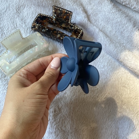 Brand new Hair Clips - Picture 4 of 4